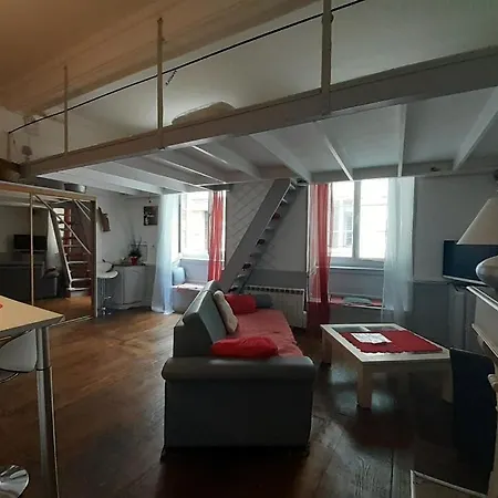 Coquet En Mezzanine Nuit Pour 2 Personnes * Saint-Girons (Ariege)