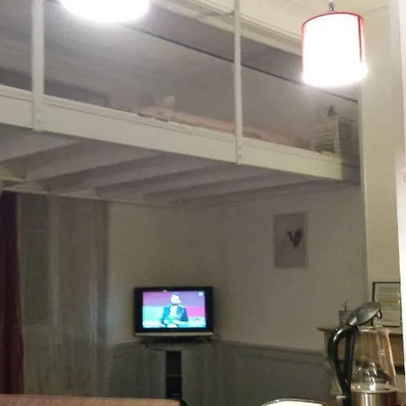 Coquet En Mezzanine Nuit Pour 2 Personnes Apartamento Saint-Girons (Ariege)